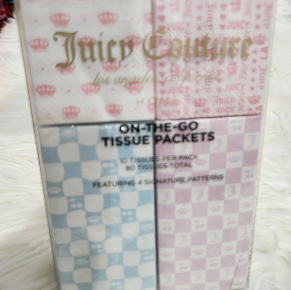 🔹️Juicy Couture 🔹️Home Logo Printed 8 On-The-Go  Tissue Packets - Picture 2 of 4